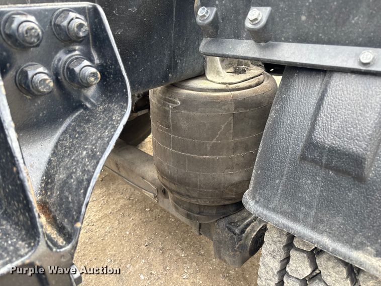 image for item FB3083 2021 Kenworth T880 semi truck