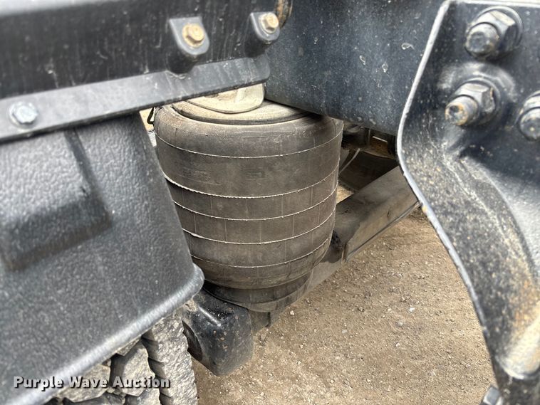 image for item FB3083 2021 Kenworth T880 semi truck