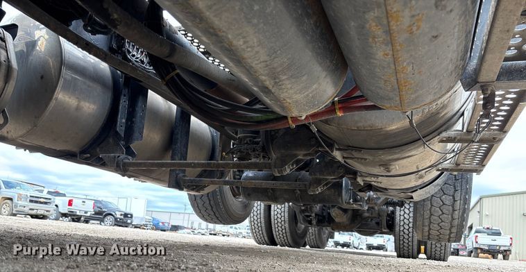 image for item FB3083 2021 Kenworth T880 semi truck