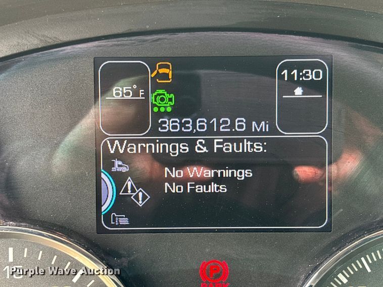 image for item FB3083 2021 Kenworth T880 semi truck