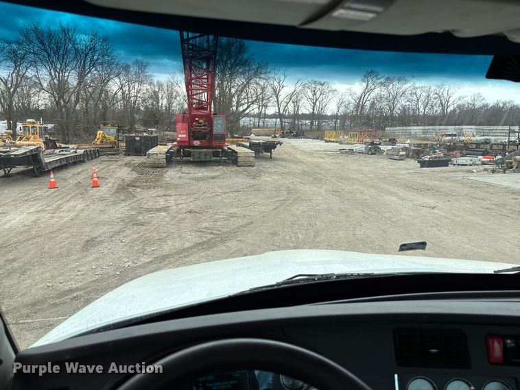 image for item FB3083 2021 Kenworth T880 semi truck