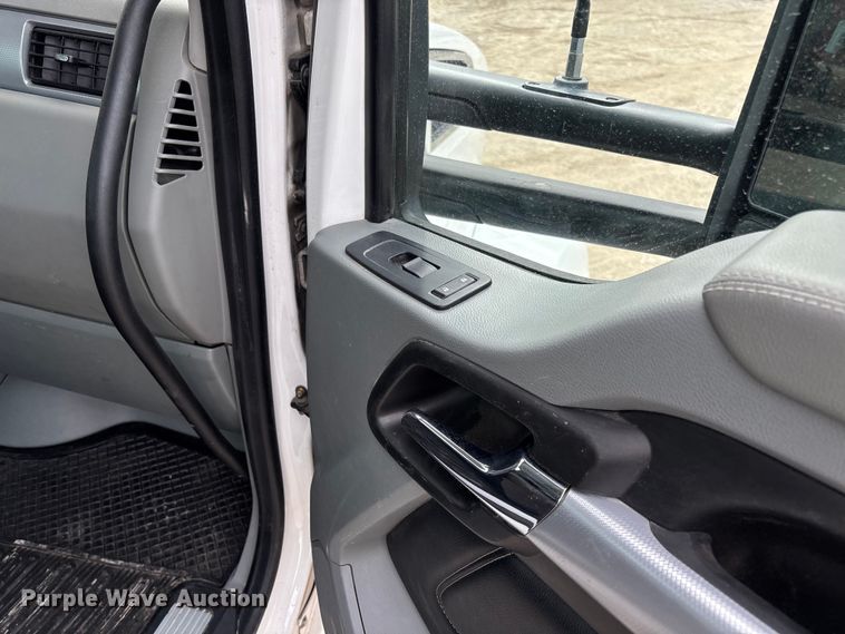 image for item FB3083 2021 Kenworth T880 semi truck