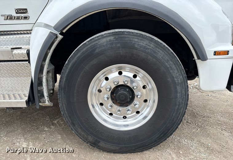 image for item FB3083 2021 Kenworth T880 semi truck