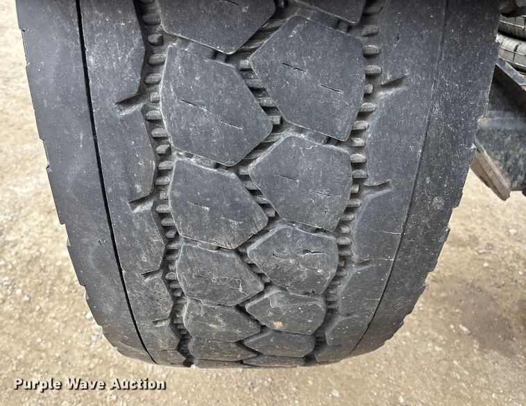 image for item FB3083 2021 Kenworth T880 semi truck