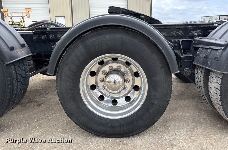 image for item FB3083 2021 Kenworth T880 semi truck