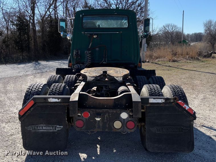 image for item FB3106 1995 Ford L9000 semi truck