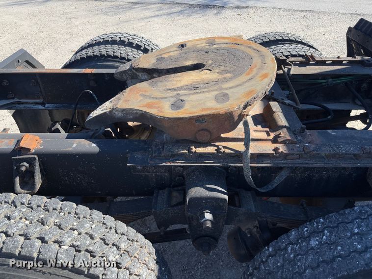 image for item FB3106 1995 Ford L9000 semi truck