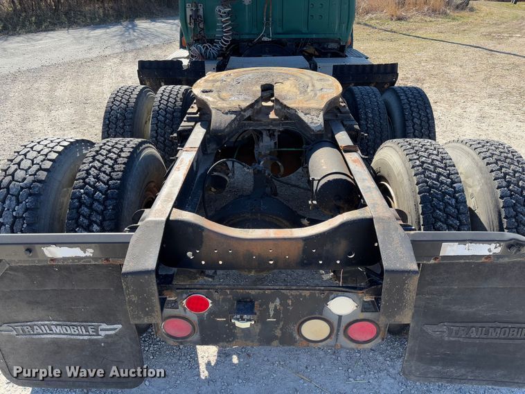 image for item FB3106 1995 Ford L9000 semi truck