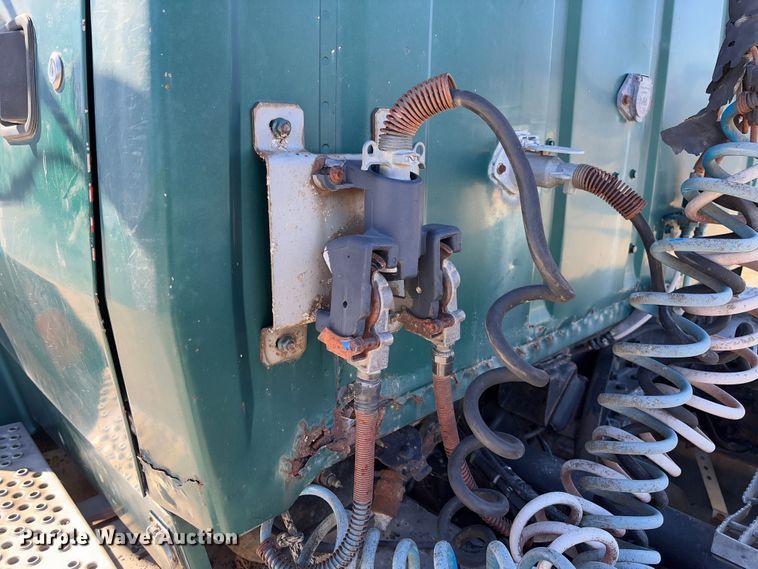 image for item FB3106 1995 Ford L9000 semi truck