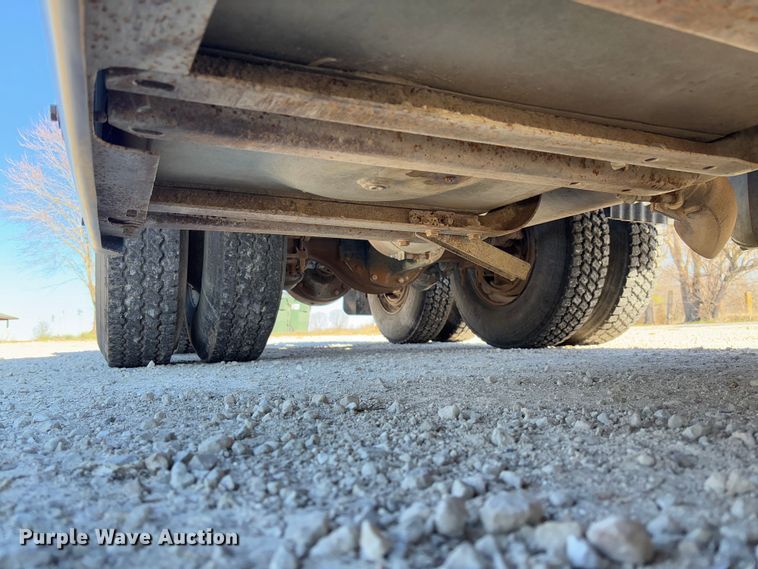 image for item FB3106 1995 Ford L9000 semi truck