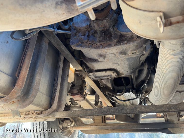 image for item FB3106 1995 Ford L9000 semi truck