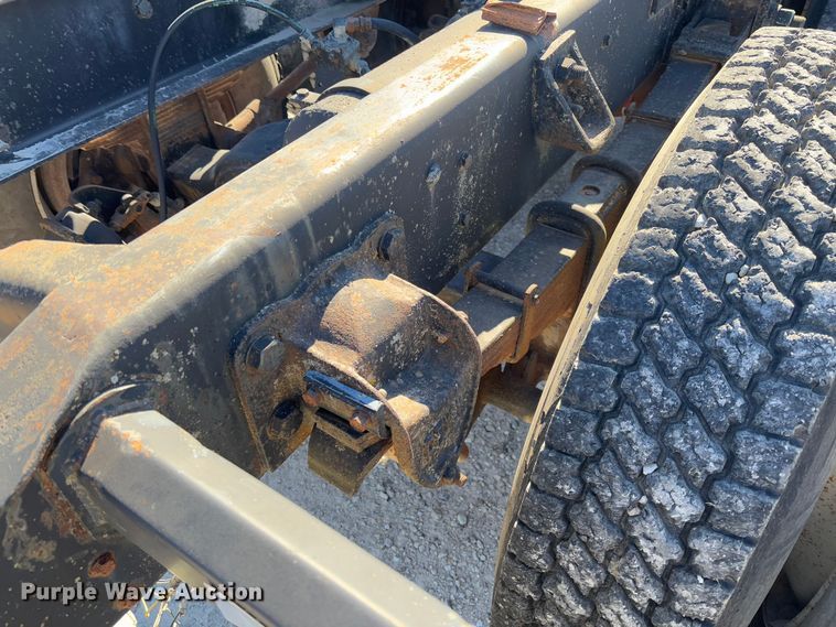 image for item FB3106 1995 Ford L9000 semi truck