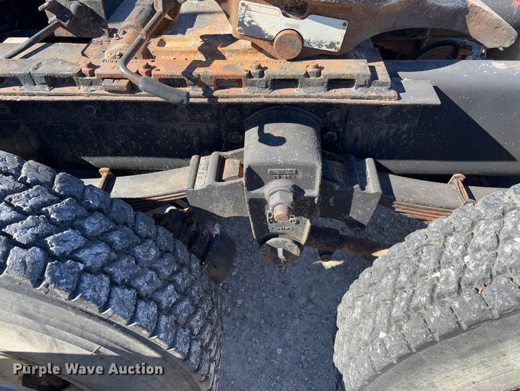 image for item FB3106 1995 Ford L9000 semi truck