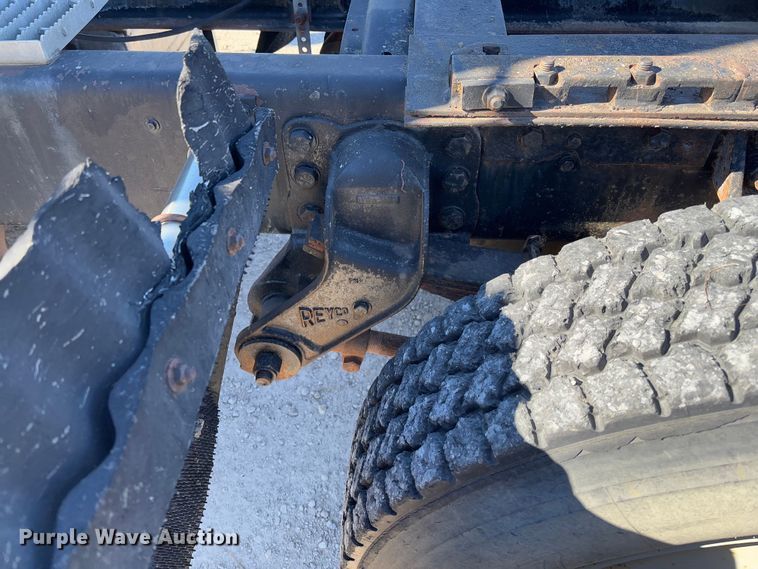 image for item FB3106 1995 Ford L9000 semi truck