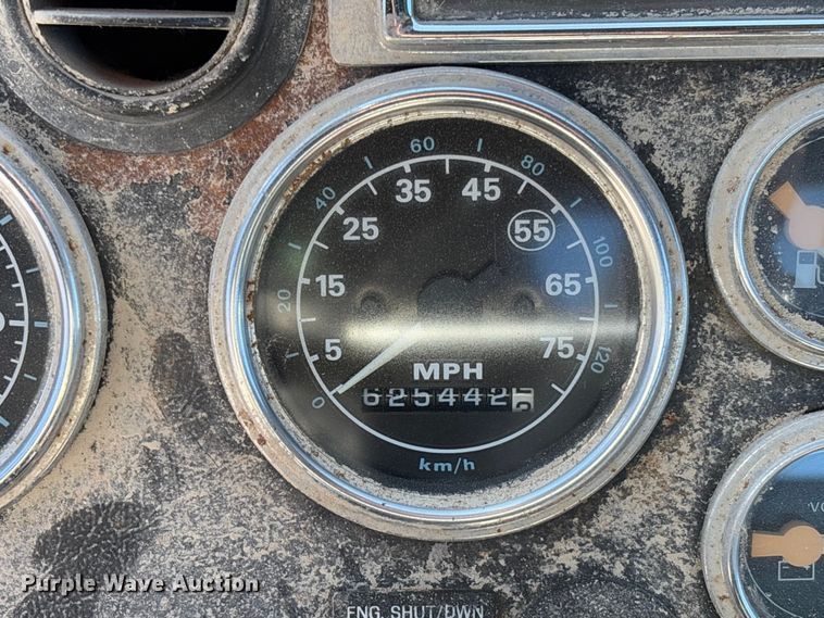 image for item FB3106 1995 Ford L9000 semi truck