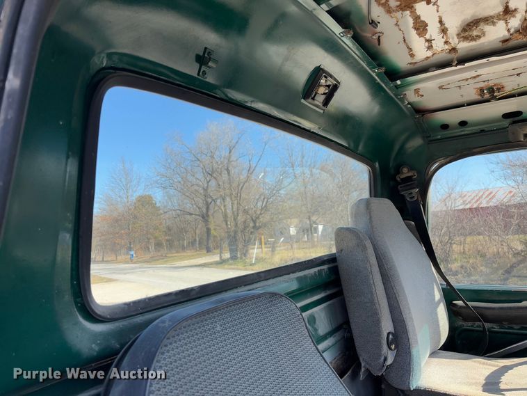 image for item FB3106 1995 Ford L9000 semi truck