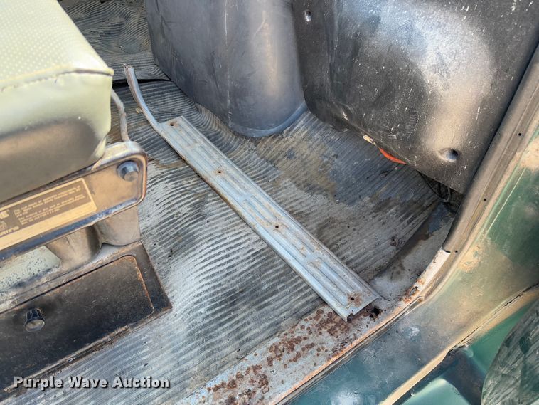 image for item FB3106 1995 Ford L9000 semi truck