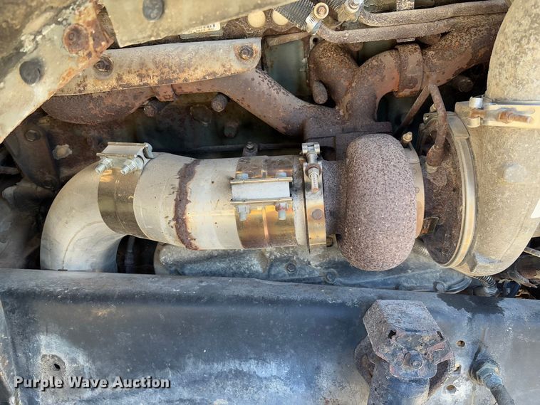 image for item FB3106 1995 Ford L9000 semi truck