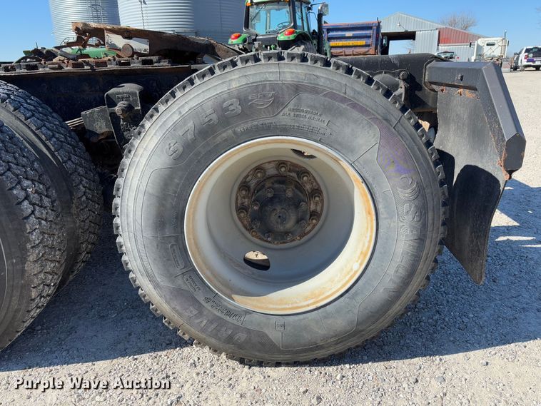 image for item FB3106 1995 Ford L9000 semi truck