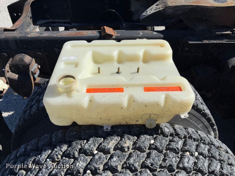 image for item FB3106 1995 Ford L9000 semi truck