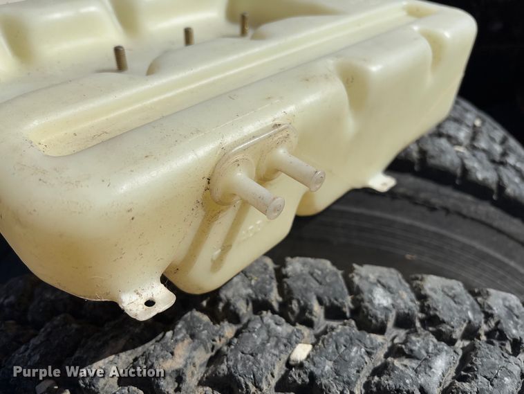 image for item FB3106 1995 Ford L9000 semi truck