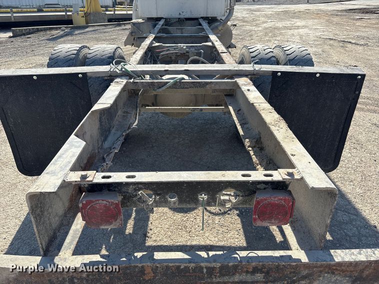 image for item FB3508 2001 Kenworth T300 truck cab and chassis