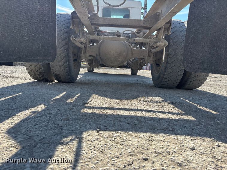 image for item FB3508 2001 Kenworth T300 truck cab and chassis