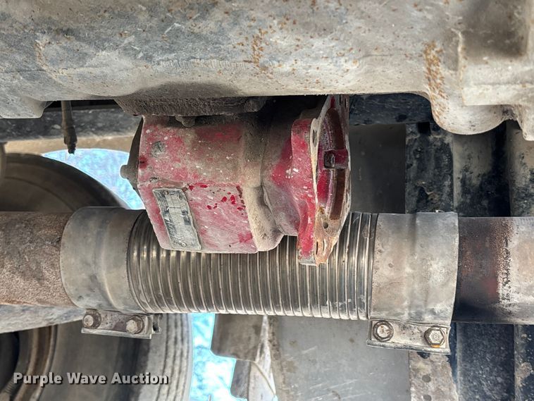 image for item FB3508 2001 Kenworth T300 truck cab and chassis