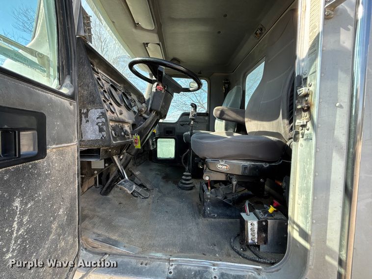 image for item FB3508 2001 Kenworth T300 truck cab and chassis