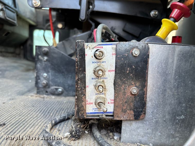 image for item FB3508 2001 Kenworth T300 truck cab and chassis