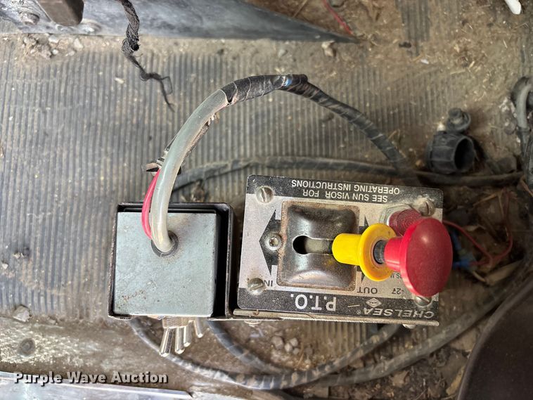 image for item FB3508 2001 Kenworth T300 truck cab and chassis