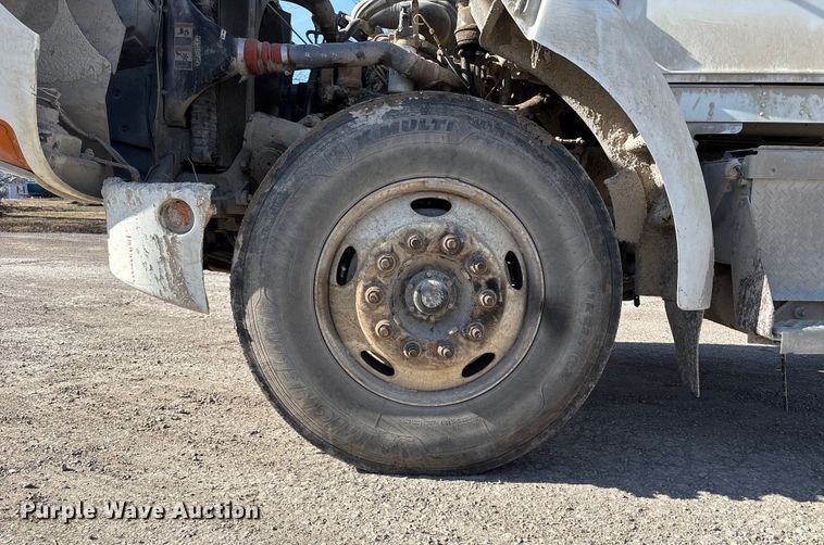 image for item FB3508 2001 Kenworth T300 truck cab and chassis