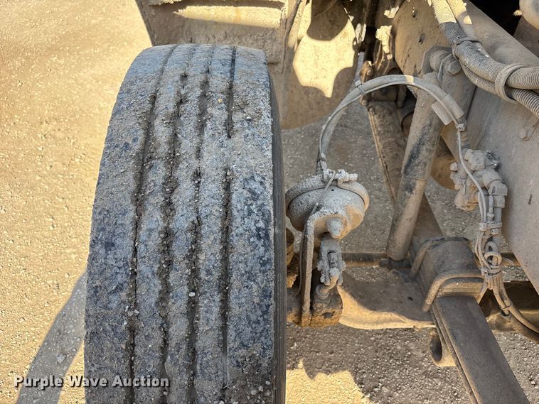 image for item FB3508 2001 Kenworth T300 truck cab and chassis