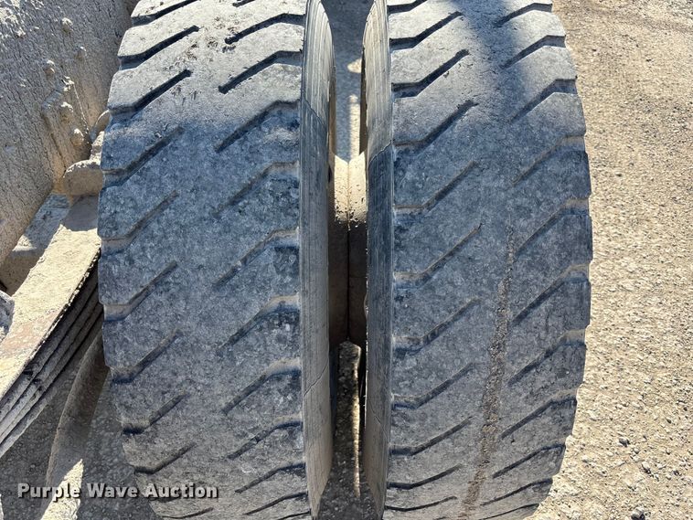 image for item FB3508 2001 Kenworth T300 truck cab and chassis