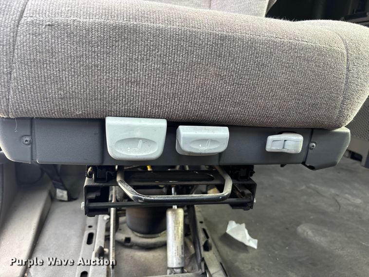 image for item FB3509 2017 Freightliner Cascadia semi truck