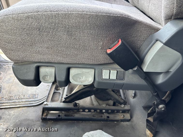 image for item FB3509 2017 Freightliner Cascadia semi truck