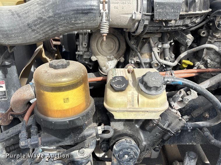 image for item FB3509 2017 Freightliner Cascadia semi truck