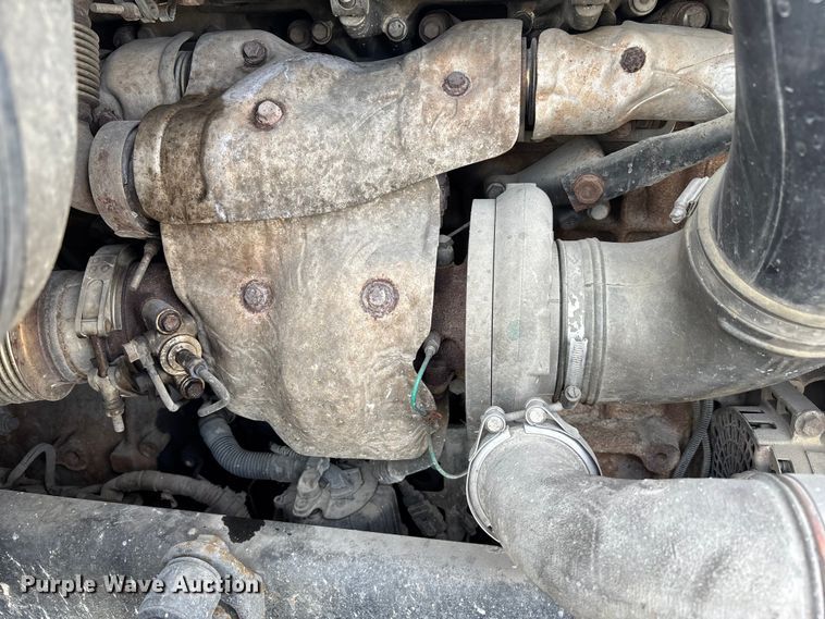 image for item FB3509 2017 Freightliner Cascadia semi truck