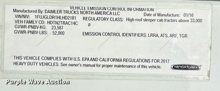 image for item FB3509 2017 Freightliner Cascadia semi truck