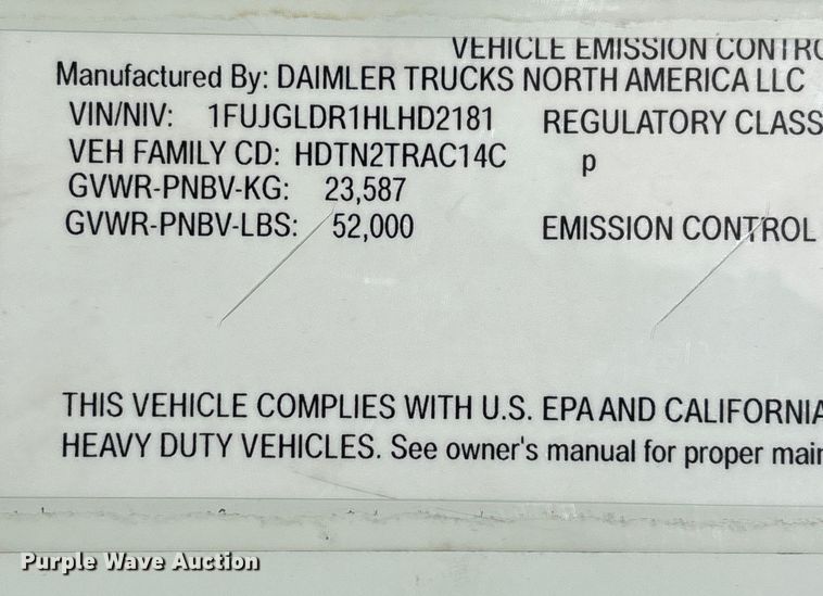 image for item FB3509 2017 Freightliner Cascadia semi truck