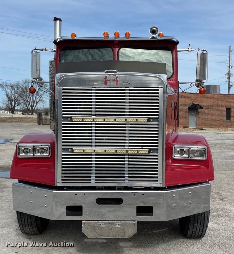 image for item FB3518 1987 Freightliner FLC semi truck