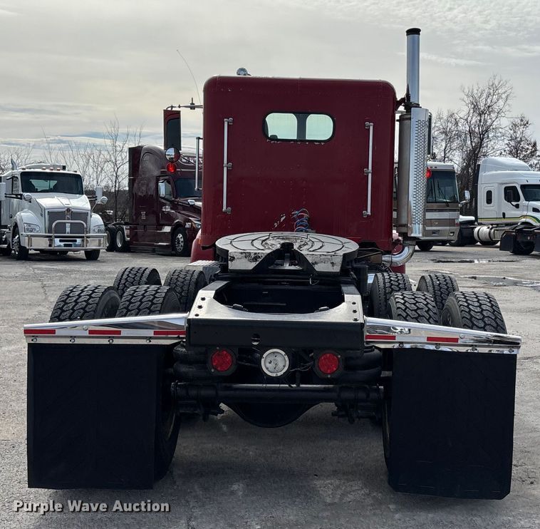 image for item FB3518 1987 Freightliner FLC semi truck