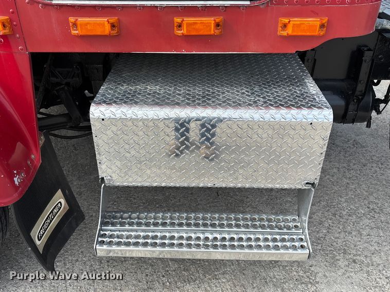 image for item FB3518 1987 Freightliner FLC semi truck