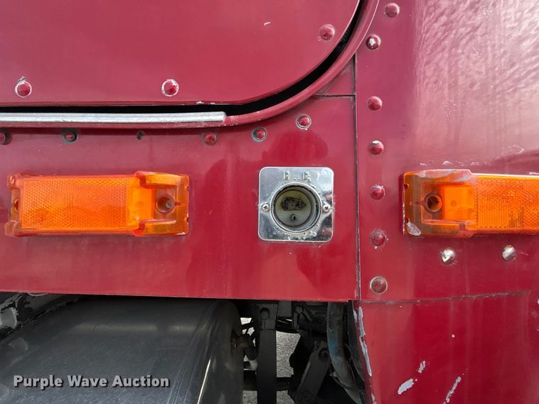 image for item FB3518 1987 Freightliner FLC semi truck