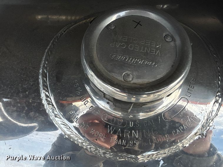 image for item FB3518 1987 Freightliner FLC semi truck