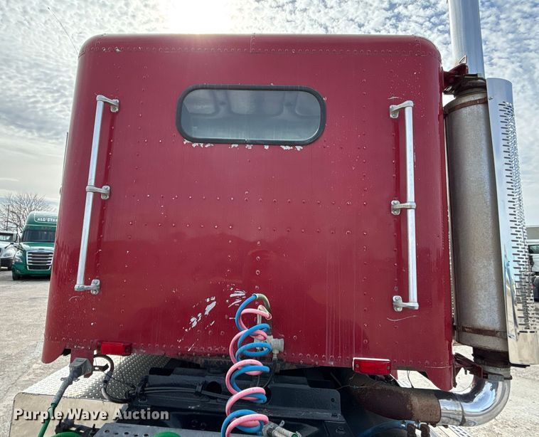 image for item FB3518 1987 Freightliner FLC semi truck