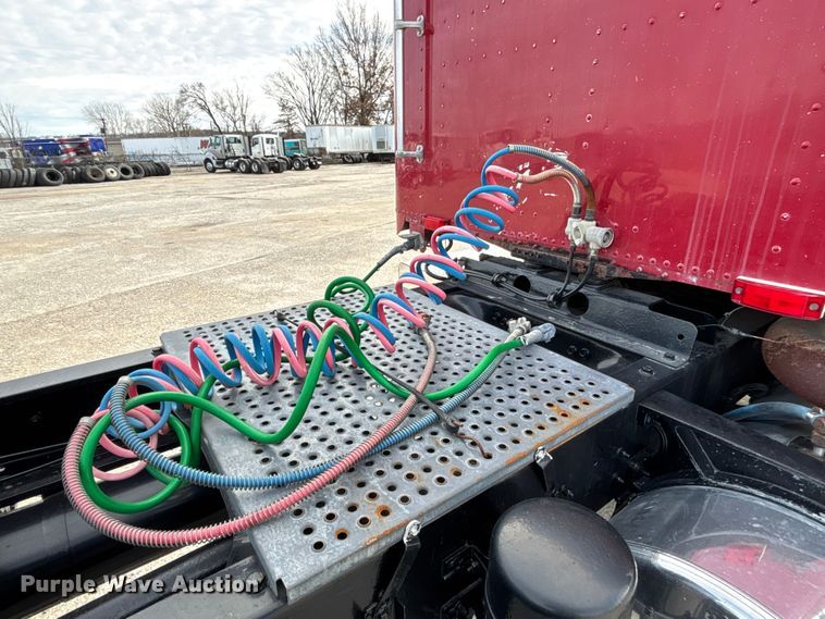 image for item FB3518 1987 Freightliner FLC semi truck