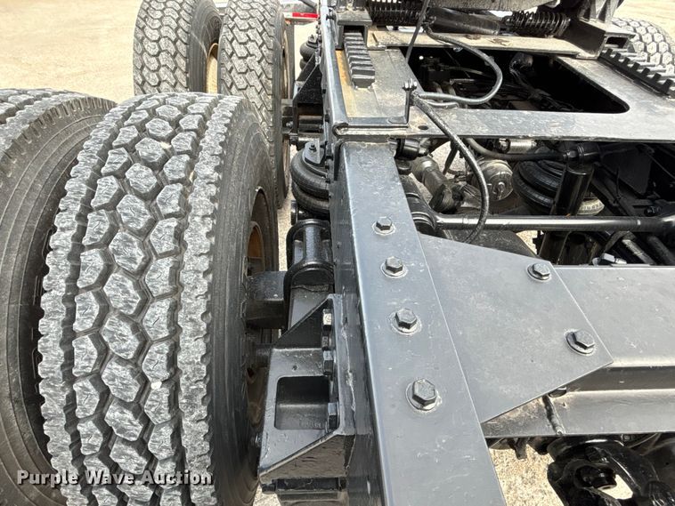 image for item FB3518 1987 Freightliner FLC semi truck