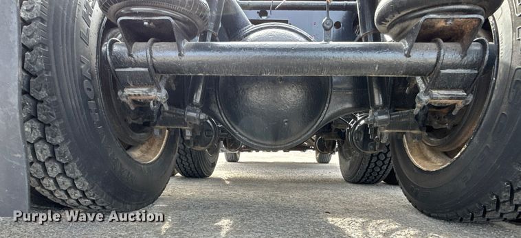 image for item FB3518 1987 Freightliner FLC semi truck