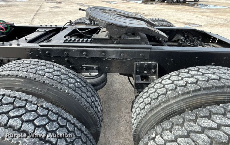 image for item FB3518 1987 Freightliner FLC semi truck